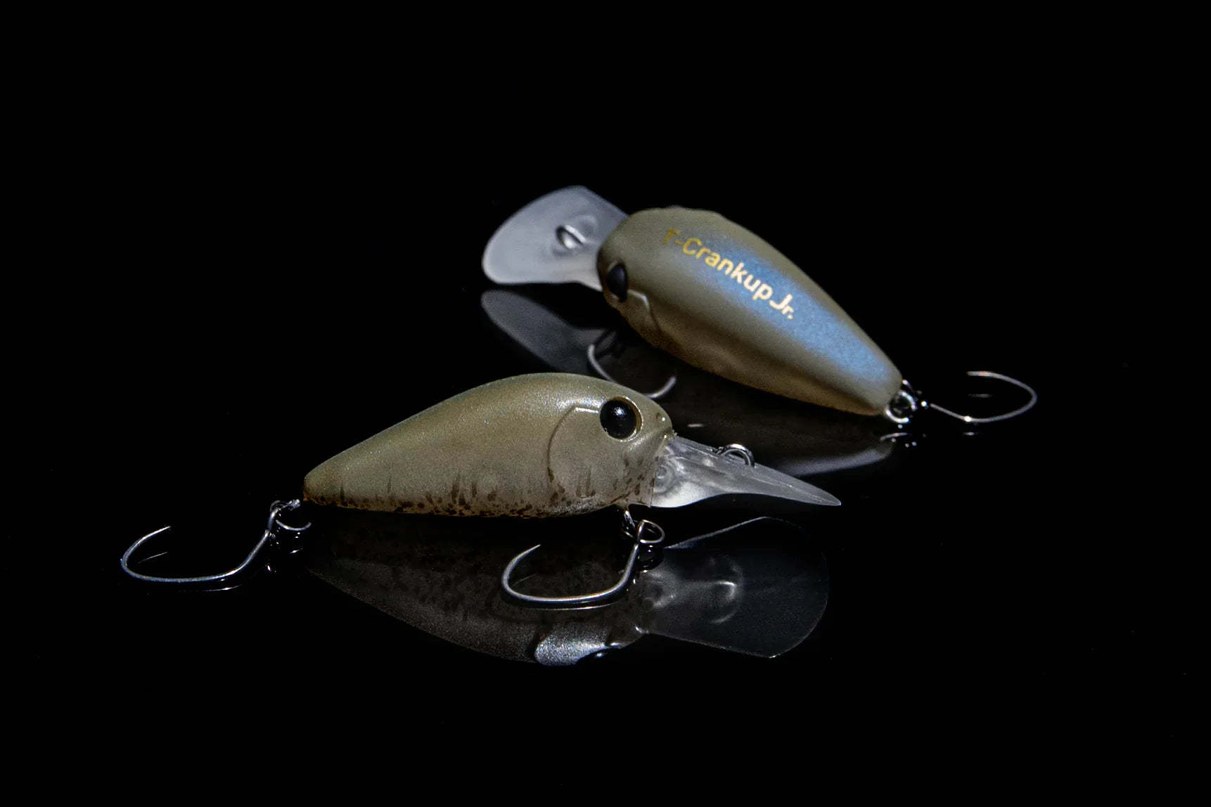 Yarie T-Crankup Jr. Slow Sinking 28mm 2.1g C3 Akayari