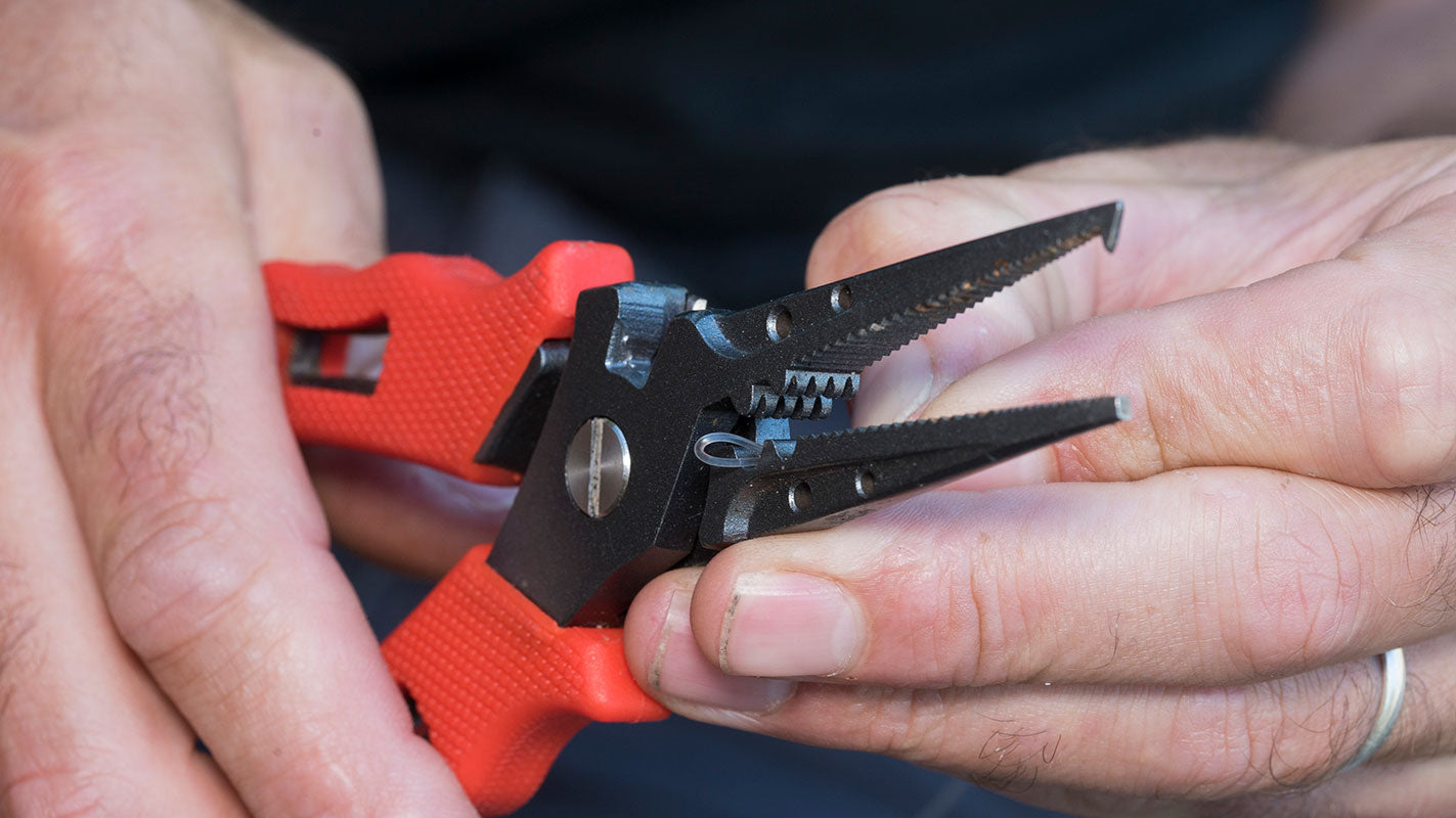 Fox Rage 18.5cm /7in Belt Pliers