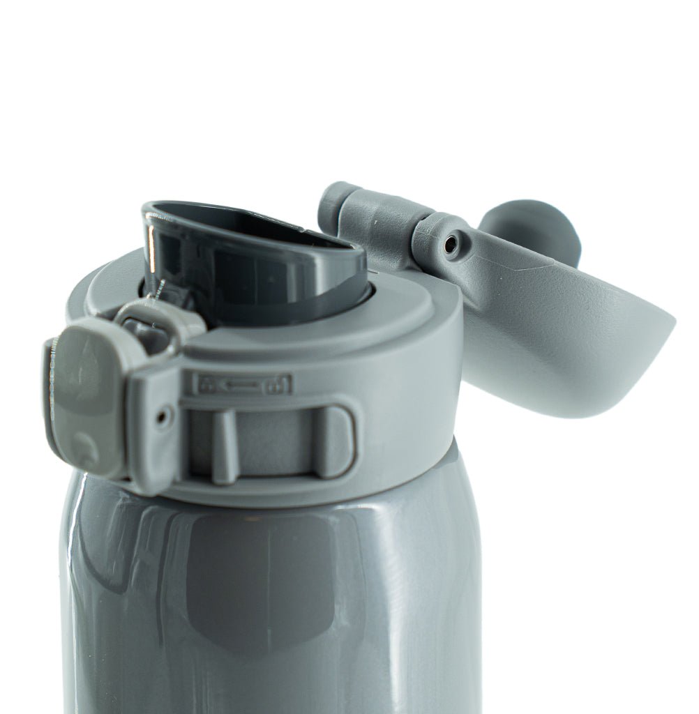 Zojirushi SM-WR48HP grey 480ml mug with upgraded leak-proof flip lid, durable and easy to clean, ideal for Irish commuters
