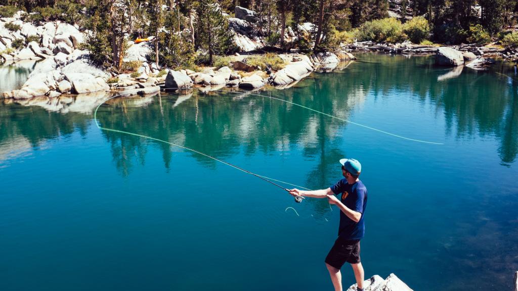 How to Use a Fly Fishing Rod: а Complete Beginner’s Guide