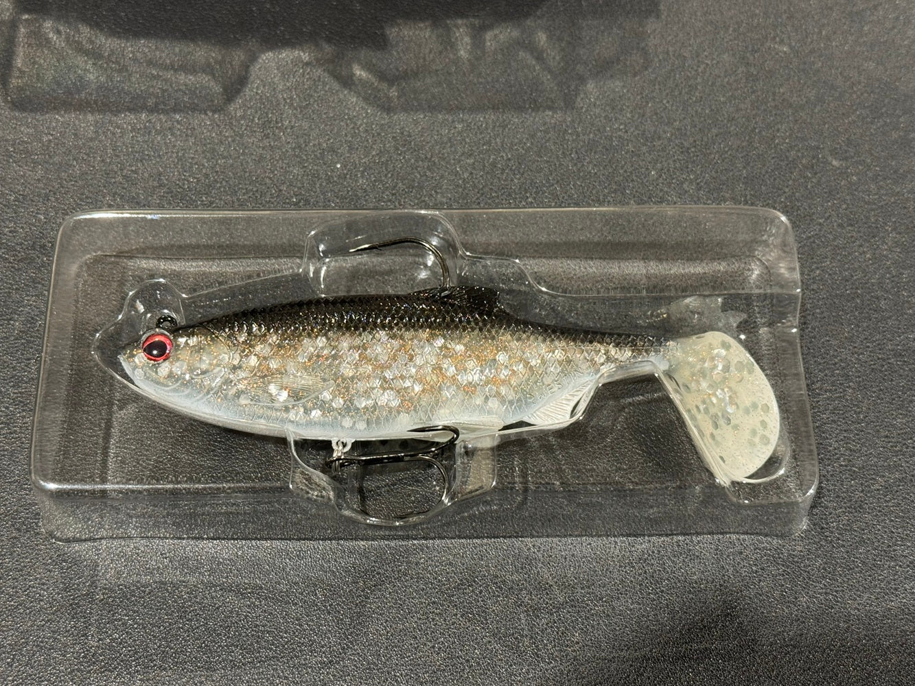 Westin Ricky The Roach Shadtail R2F 14cm 57g Limited Edition Set