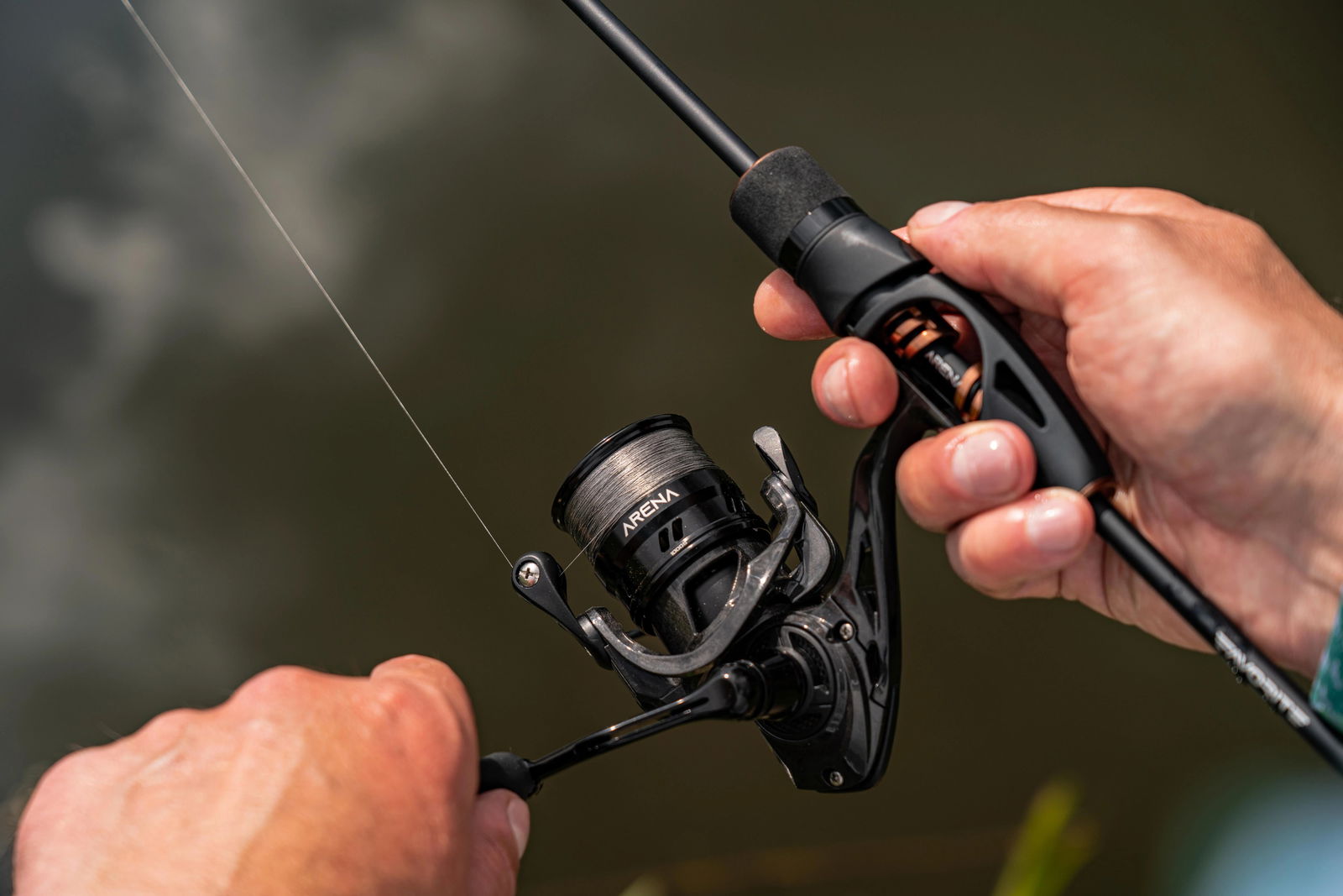 Rod Favorite Arena ARN1-672UL-T 2.01m 1.5-4.5g 2.5-5lb Fast(Bronze) - Emerald Ripple