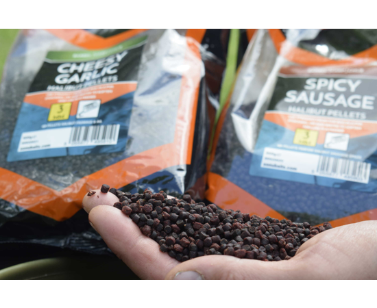 Sonubaits Cheesy Garlic Halibut Pellets 900g
