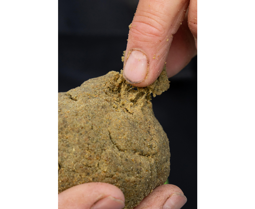 Sonubaits Stiki Paste 500g Carp Paste Bait