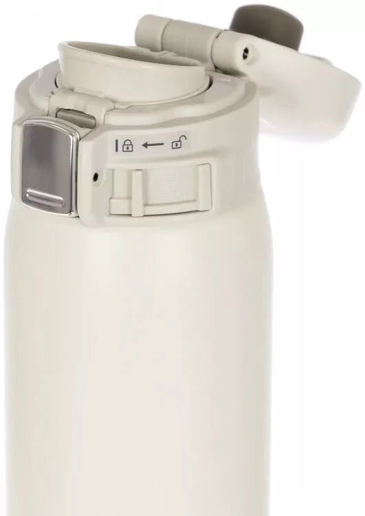 Hygienic flip-top lid of Zojirushi SH-SF white mug, easy to use and clean